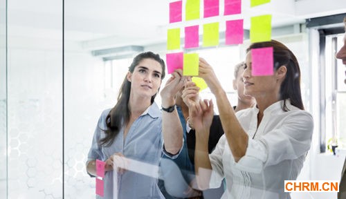 职场成功借力法则：学会求助