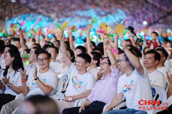(图/阿里巴巴不是一个马云基于个人魅力领导的公司,而是有一套真正的“集体决策”机制,有一群有担当、负责任的合伙人群体来治理的开放经济体。)