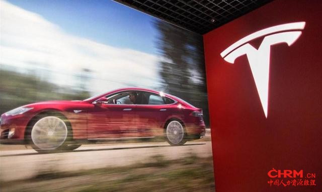 福利?不可能!免费的变收费,收费的大涨价,特斯拉裁员只是开始