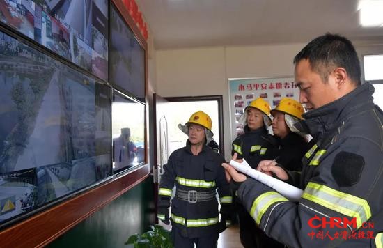  图片来源：新华社