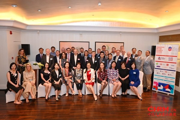 2020年度英国商业大奖赞助商、评审、入围者合影 2020年度英国商业大奖赞助商、评审、入围者合影