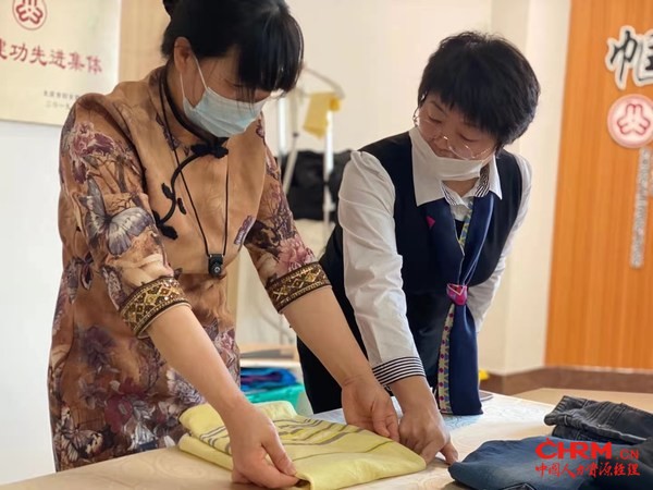 “她来管家”项目优秀学员 -- 不落人后的“第一大姐”