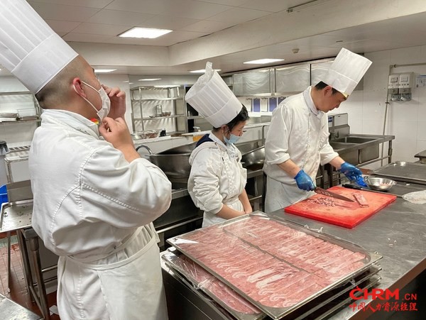 上海虹桥祥源希尔顿为聋青技校提供职业体验活动