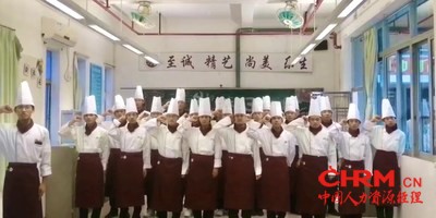 2022届李锦记希望厨师在班级进行新生宣誓