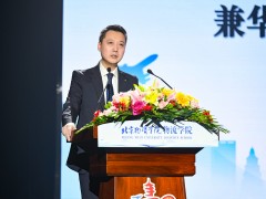 NX China向10名北京物资学院学生颁发奖学金