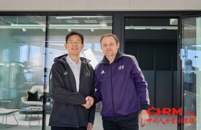 阿迪达斯全球CEO古尔登先生欢迎清华大学校长李路明到访德国总部