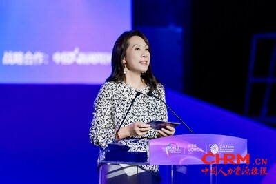 欧莱雅北亚及中国公共事务总裁兰珍珍发表开场致辞