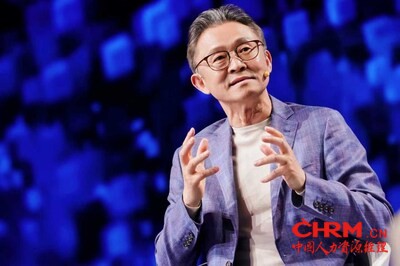 西门子中国董事长、总裁兼首席执行官肖松在西门子RXD大会主持尖峰对话