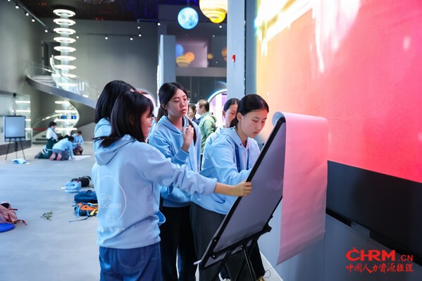 往期科技女生参观中国科学院微小卫星创新研究院