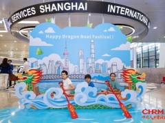 上海外服以专业与温度架设"中外连心桥" 上海机场外籍人员一站式综合服务中心服务人次破百万